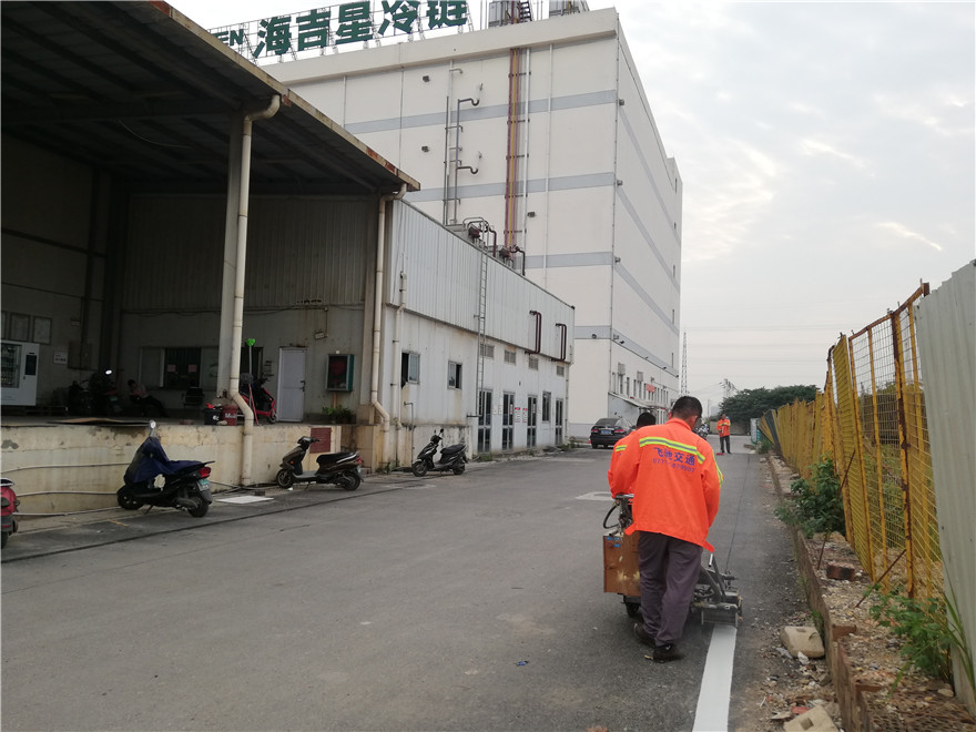 南宁海吉星冷链仓库划线
